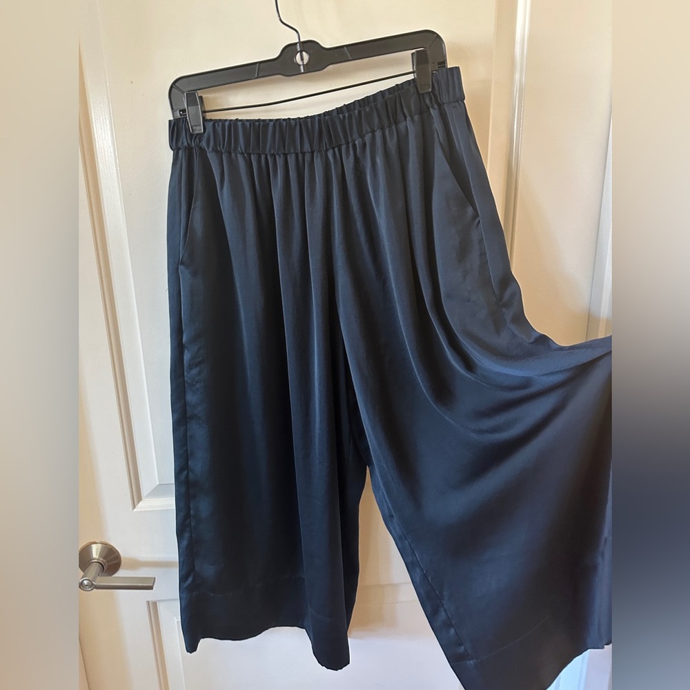 Vince navy culotte pants